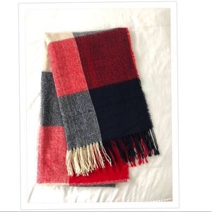 Checkered scarf